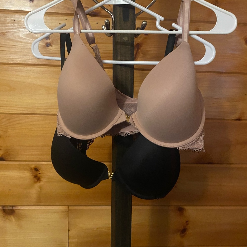 Lot of 2 Victoria Secret Bra 38D